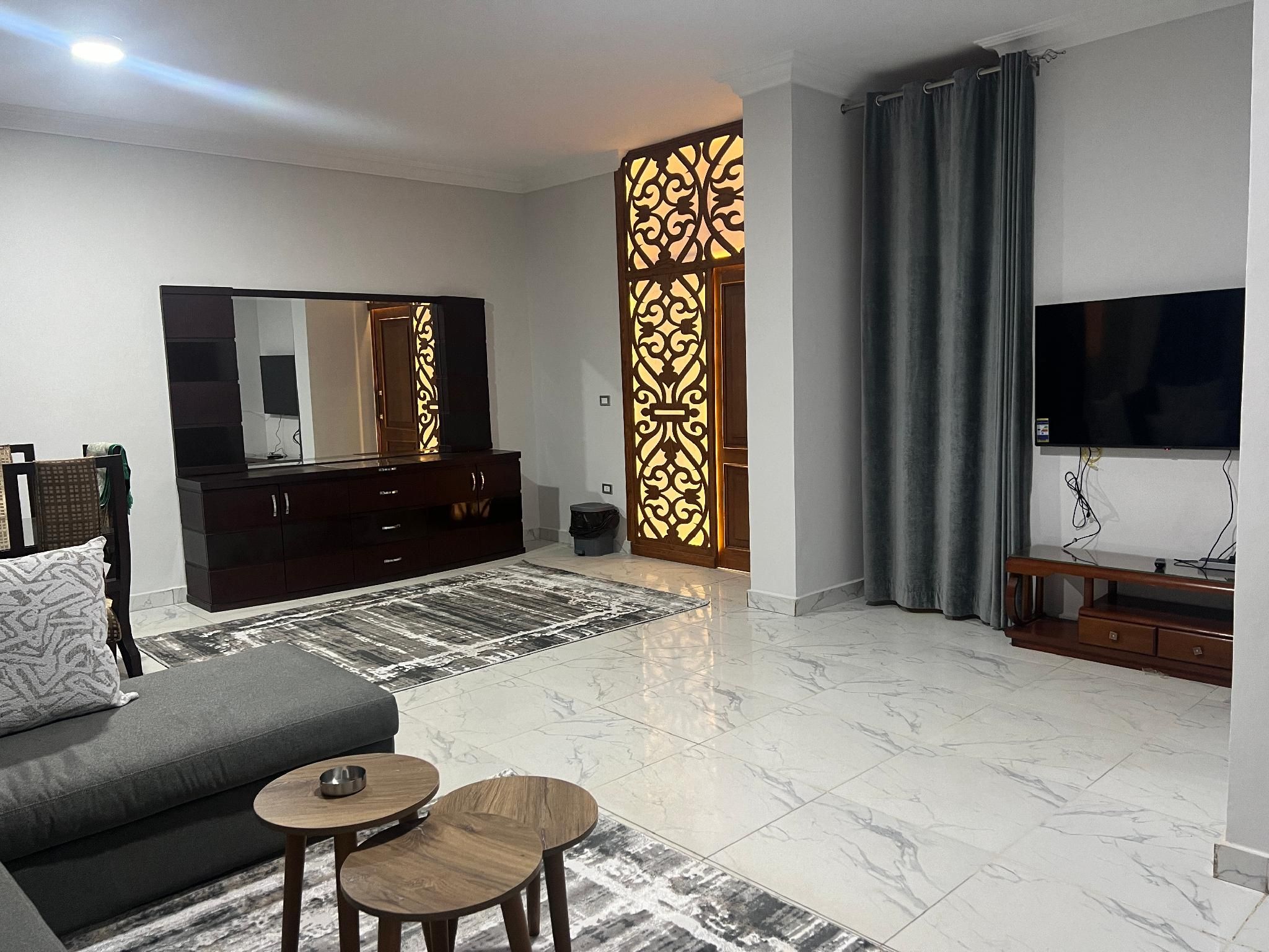 Three Bedroom Apartment Ground Floor Garden View