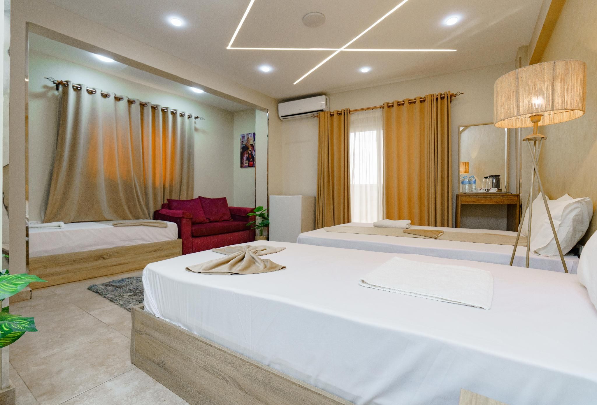 Silver Suite