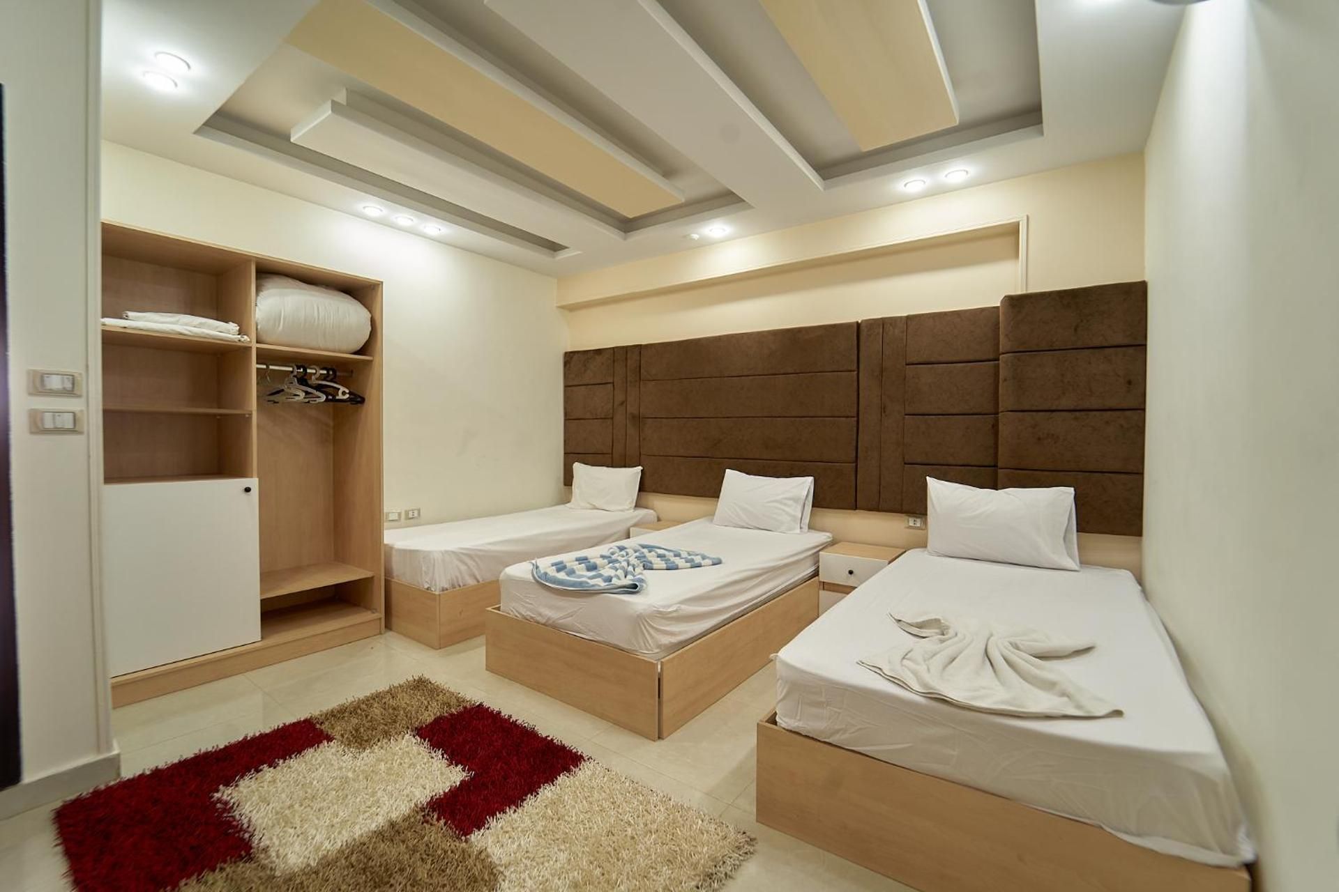 Triple Room with City View