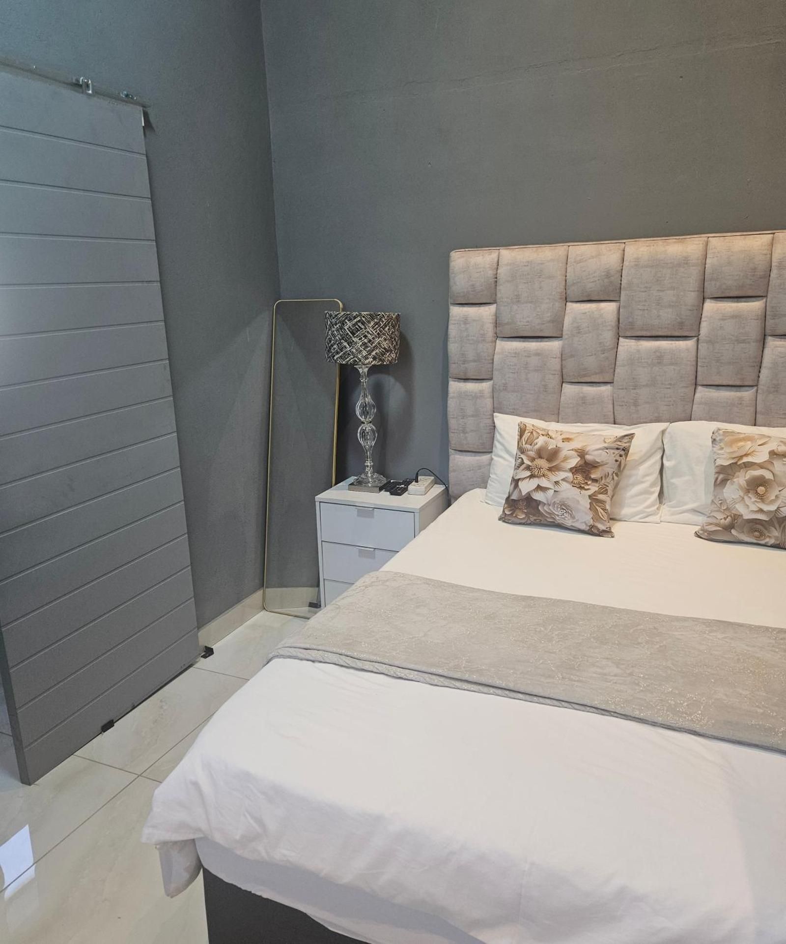 Deluxe Double Room with Shower