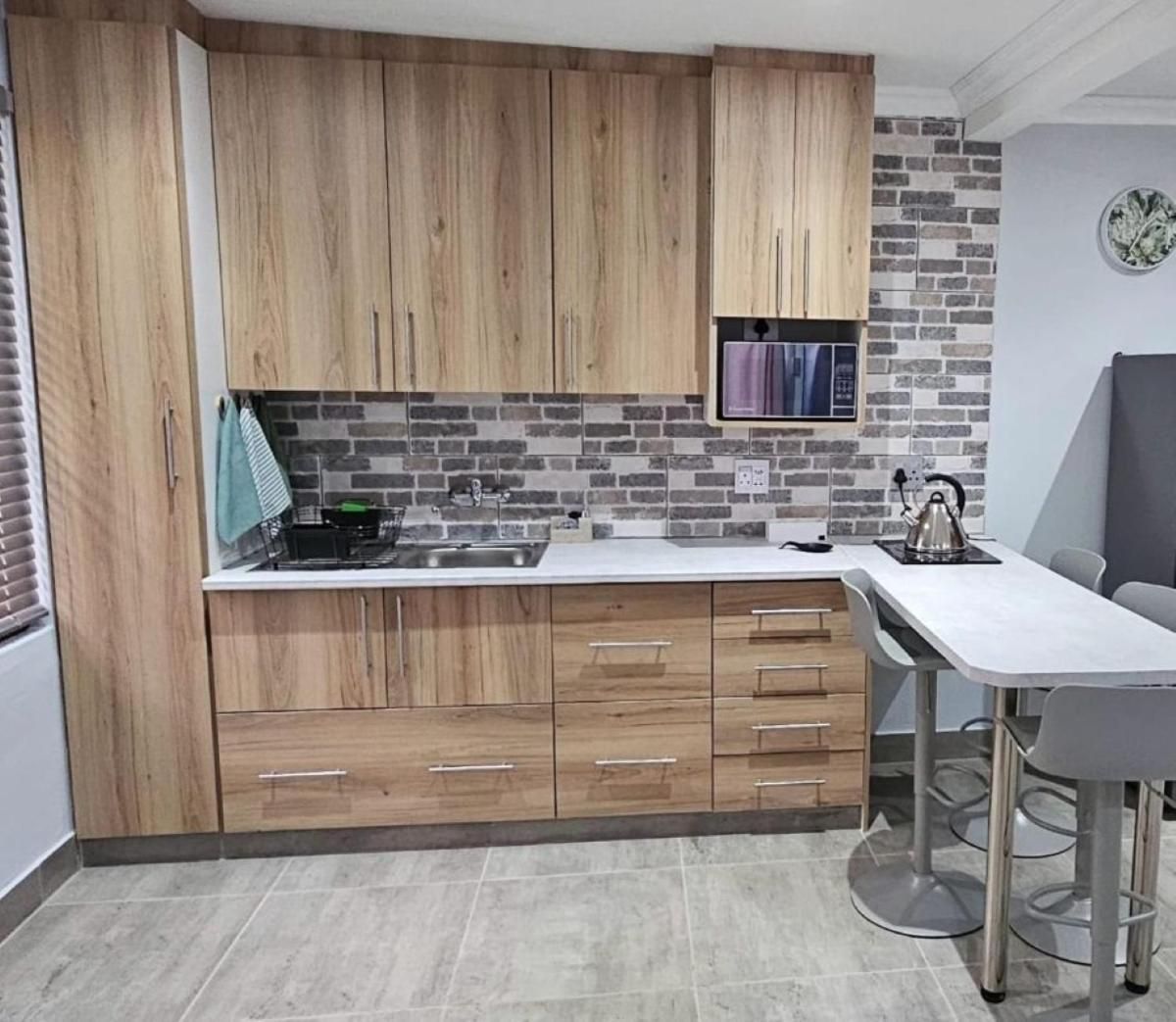 Apartment with Shower