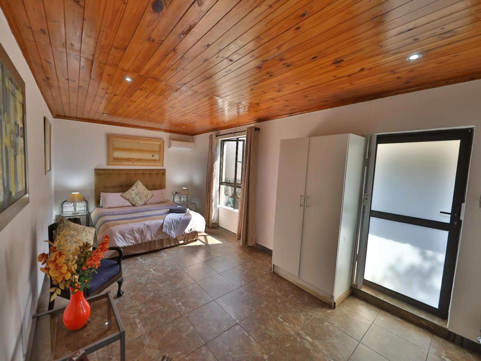 Comfort King Room
