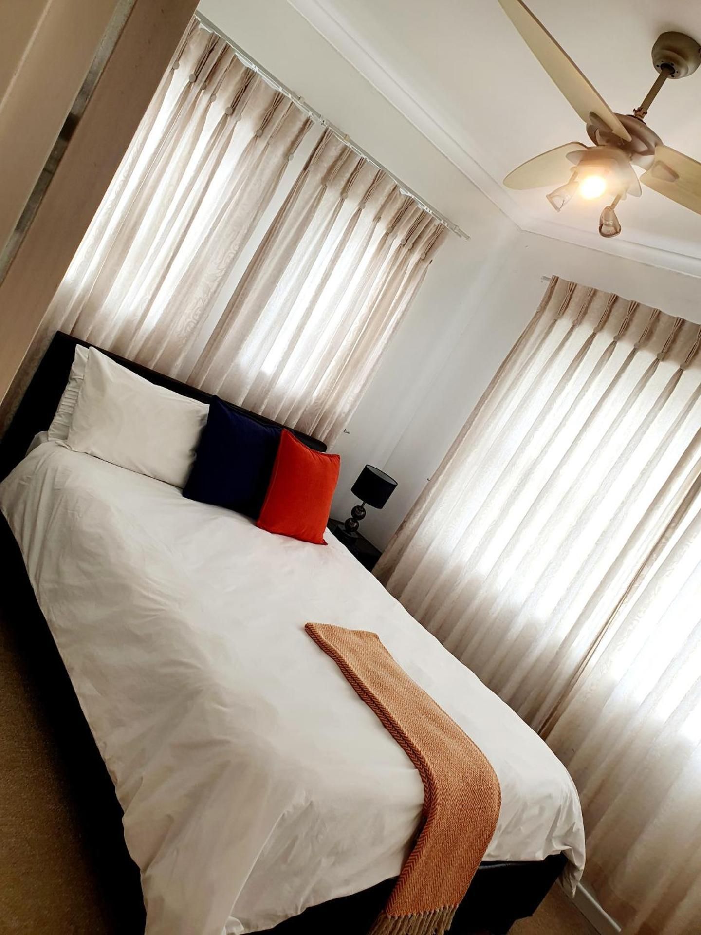 Deluxe Double Room with Side Sea View