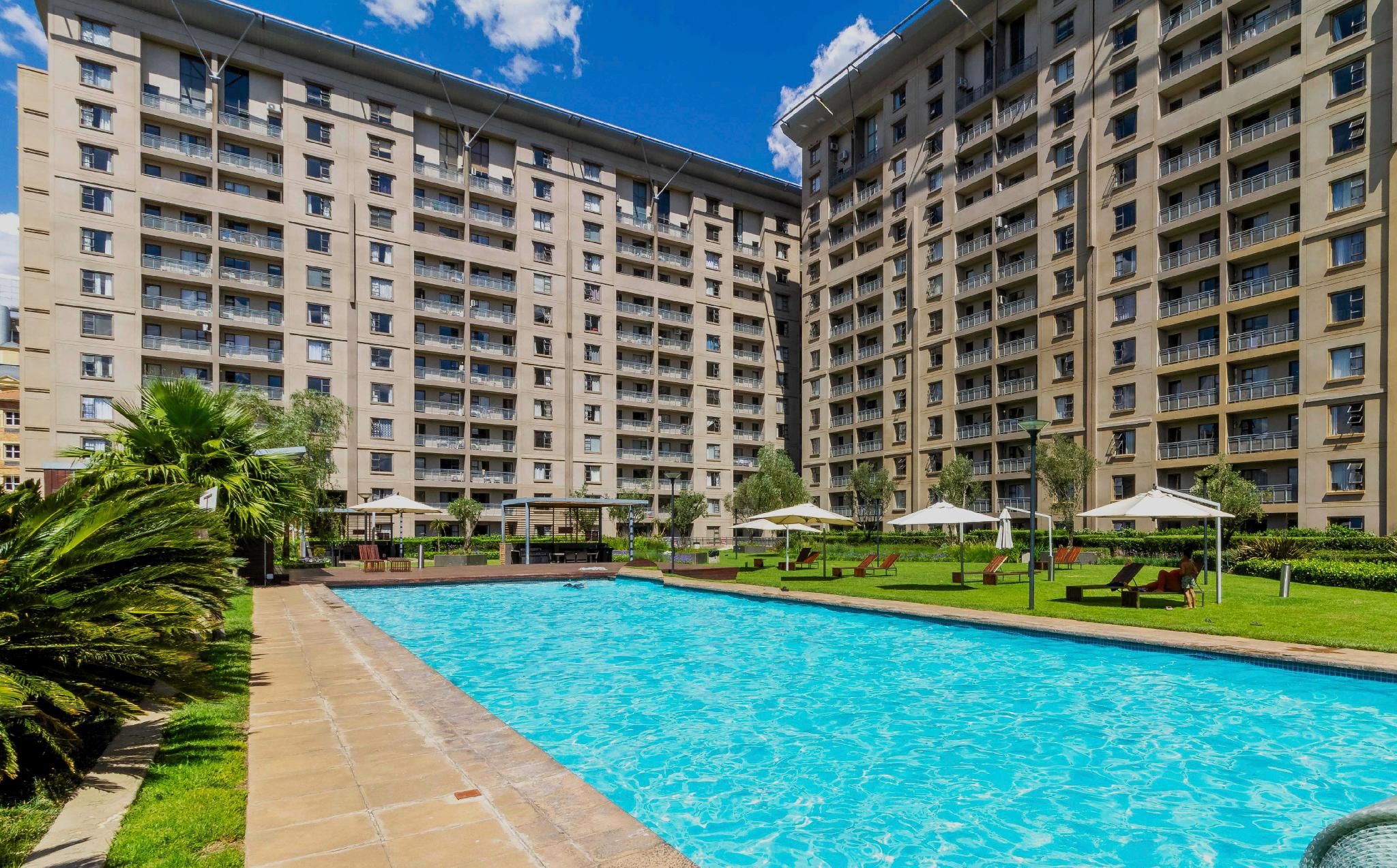 apartment - entire house or apartment
