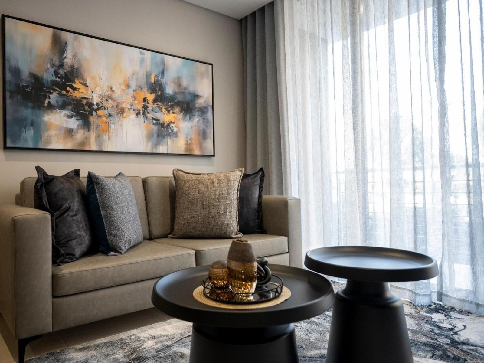 Two-Bedroom Deluxe Apartment with Balcony
