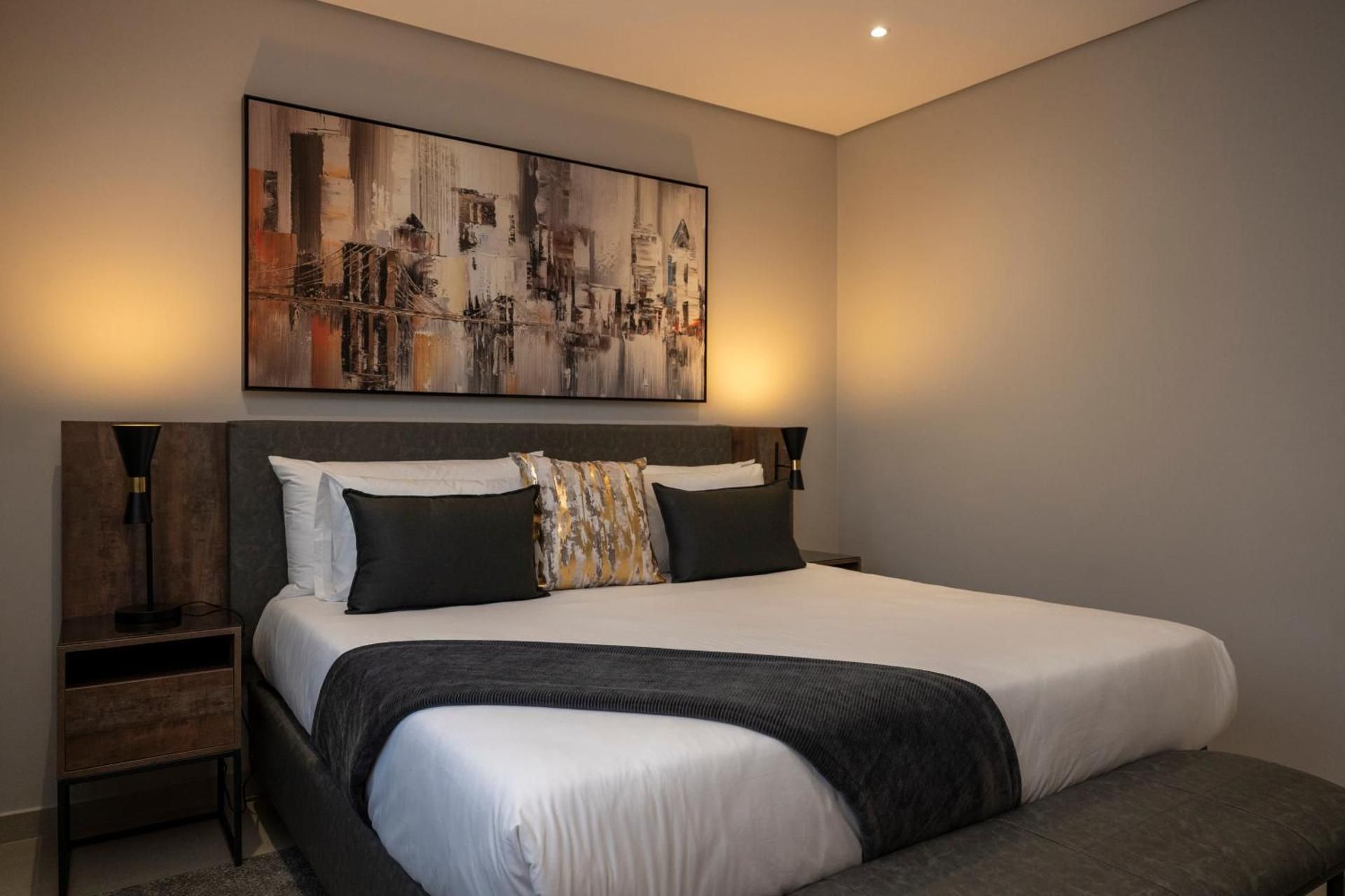 Deluxe One-Bedroom Apartment