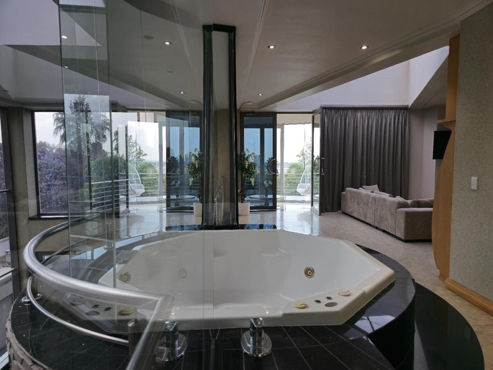 Silva Villa Presidential King Room 3