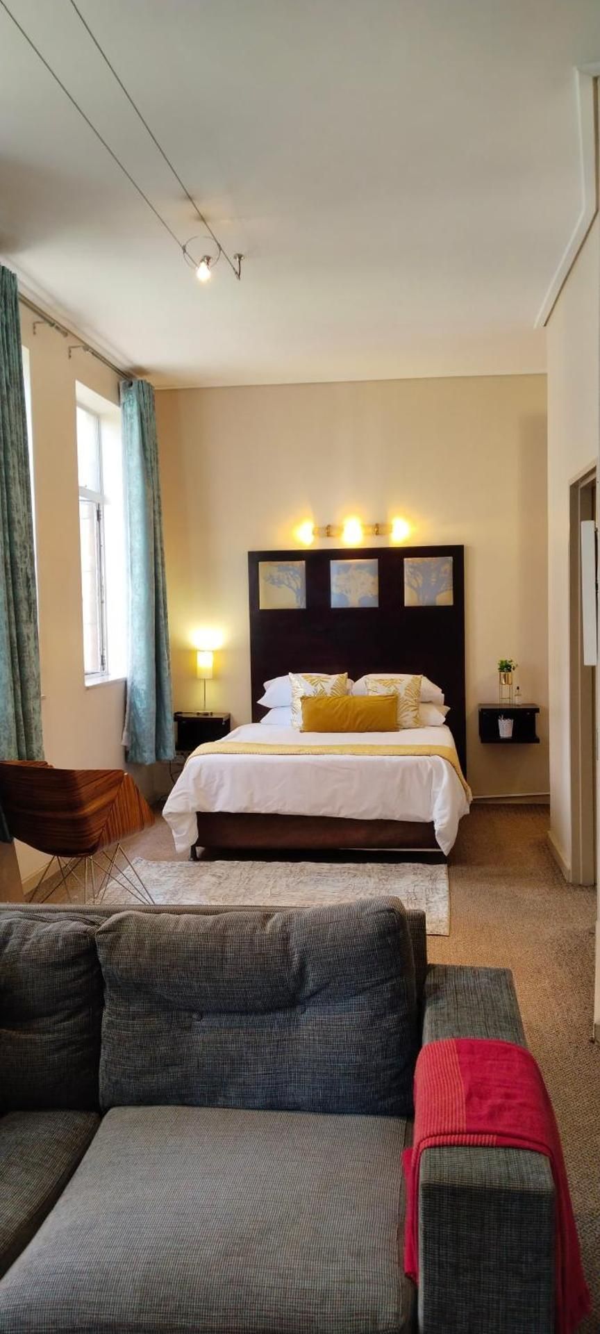 Deluxe Double Room (2 Adults + 1 Child)