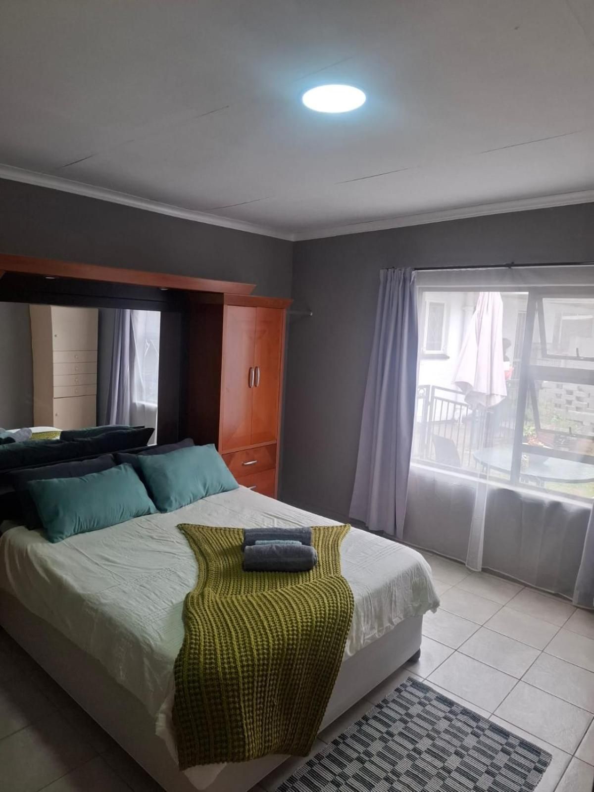 Queen Room with Garden View