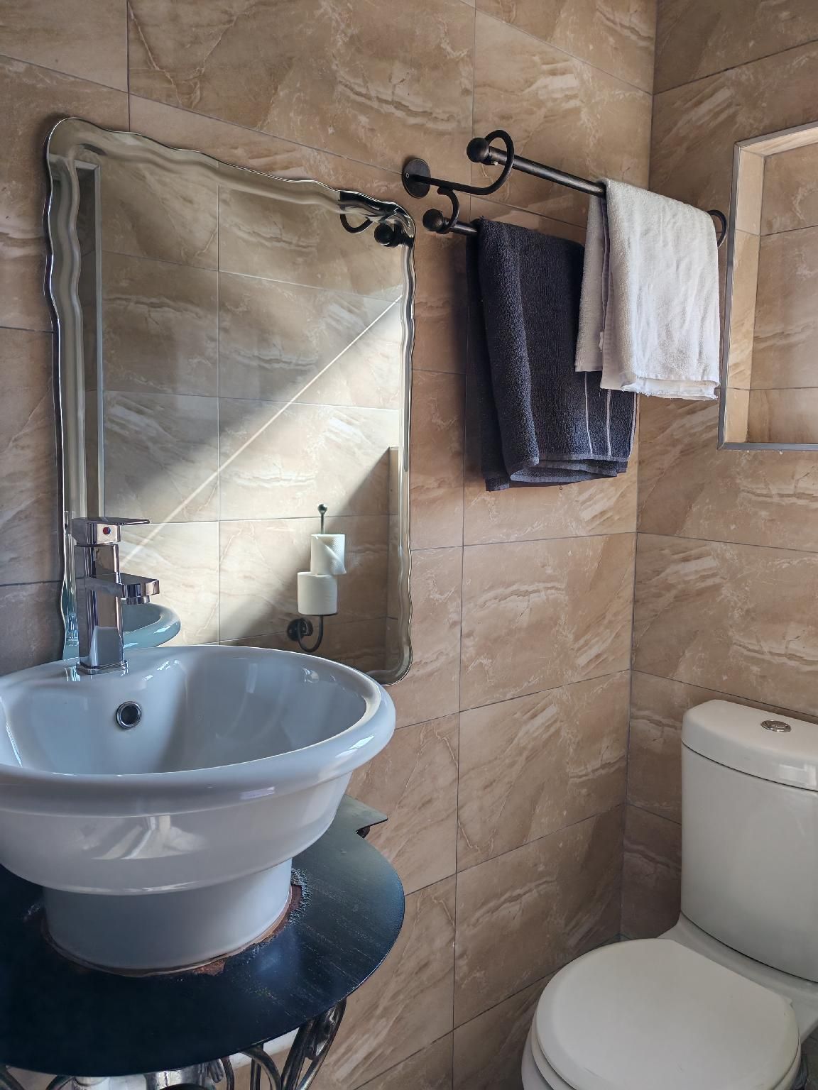 Olu Guest Lodge Standard Room 3