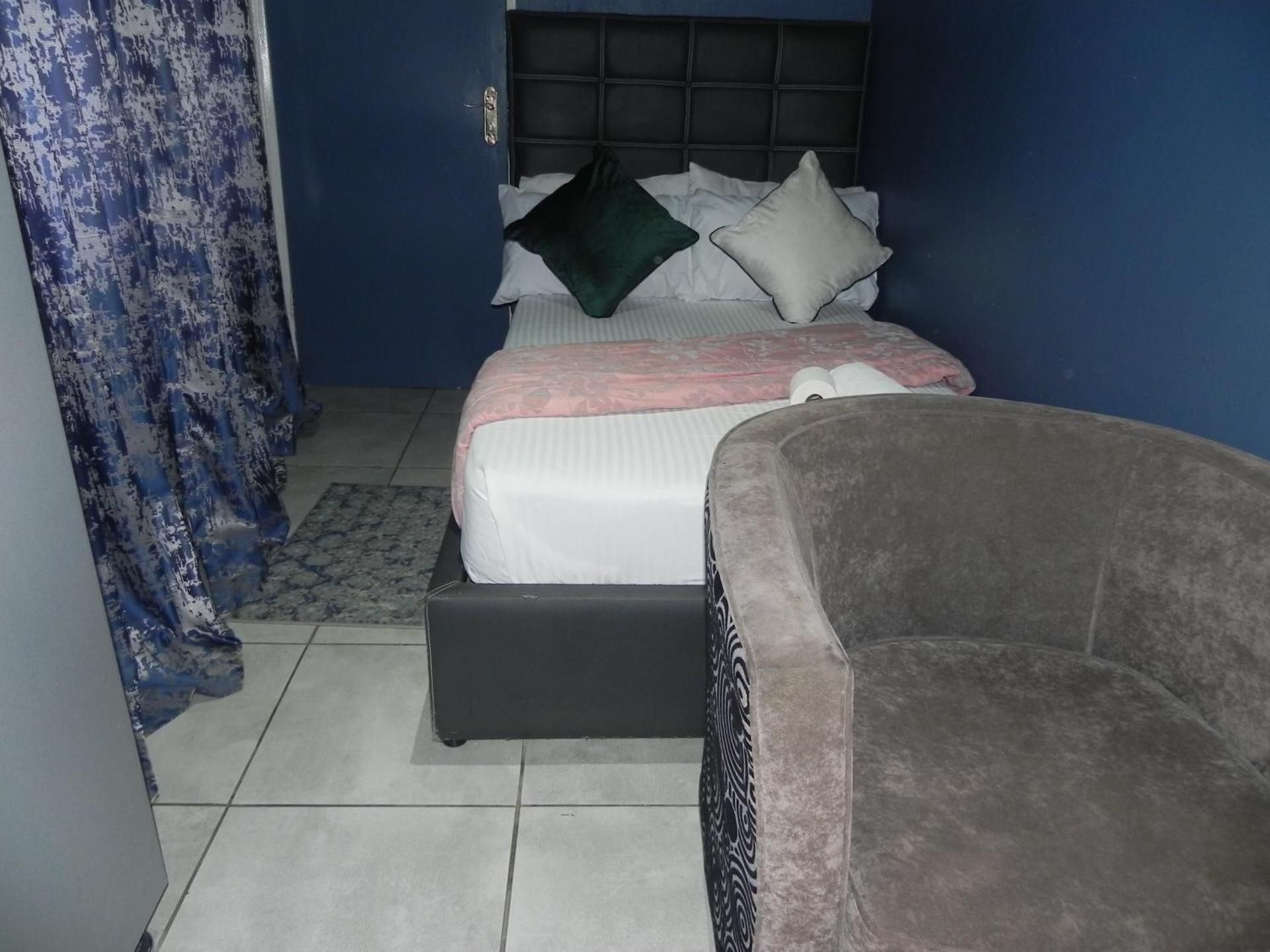 Queen Room - Disability Access