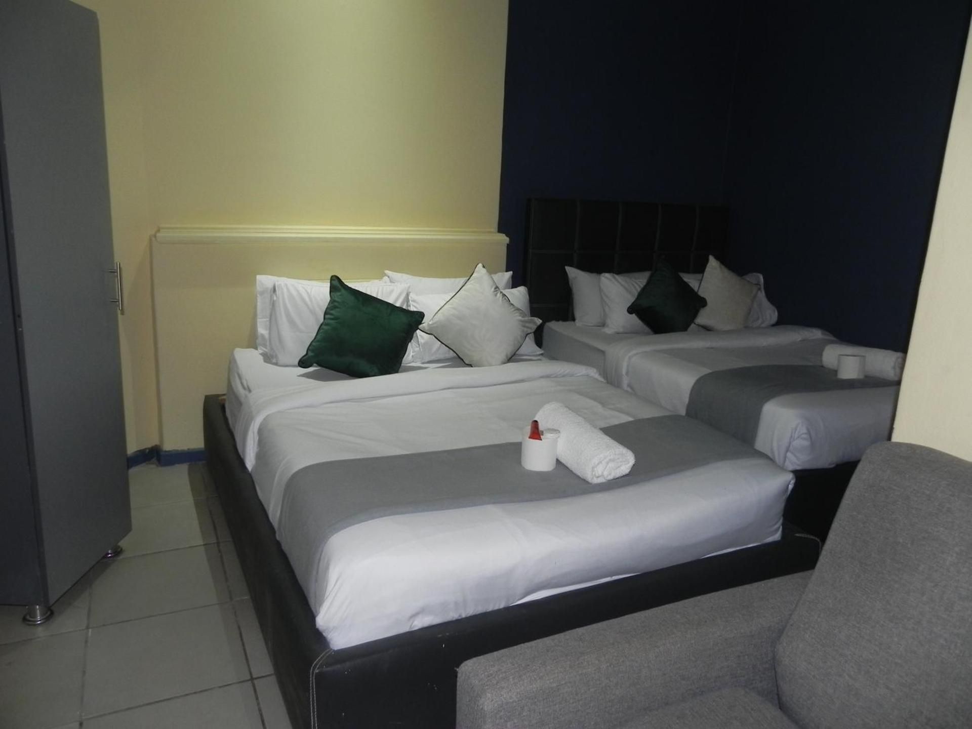 Deluxe Family Suite
