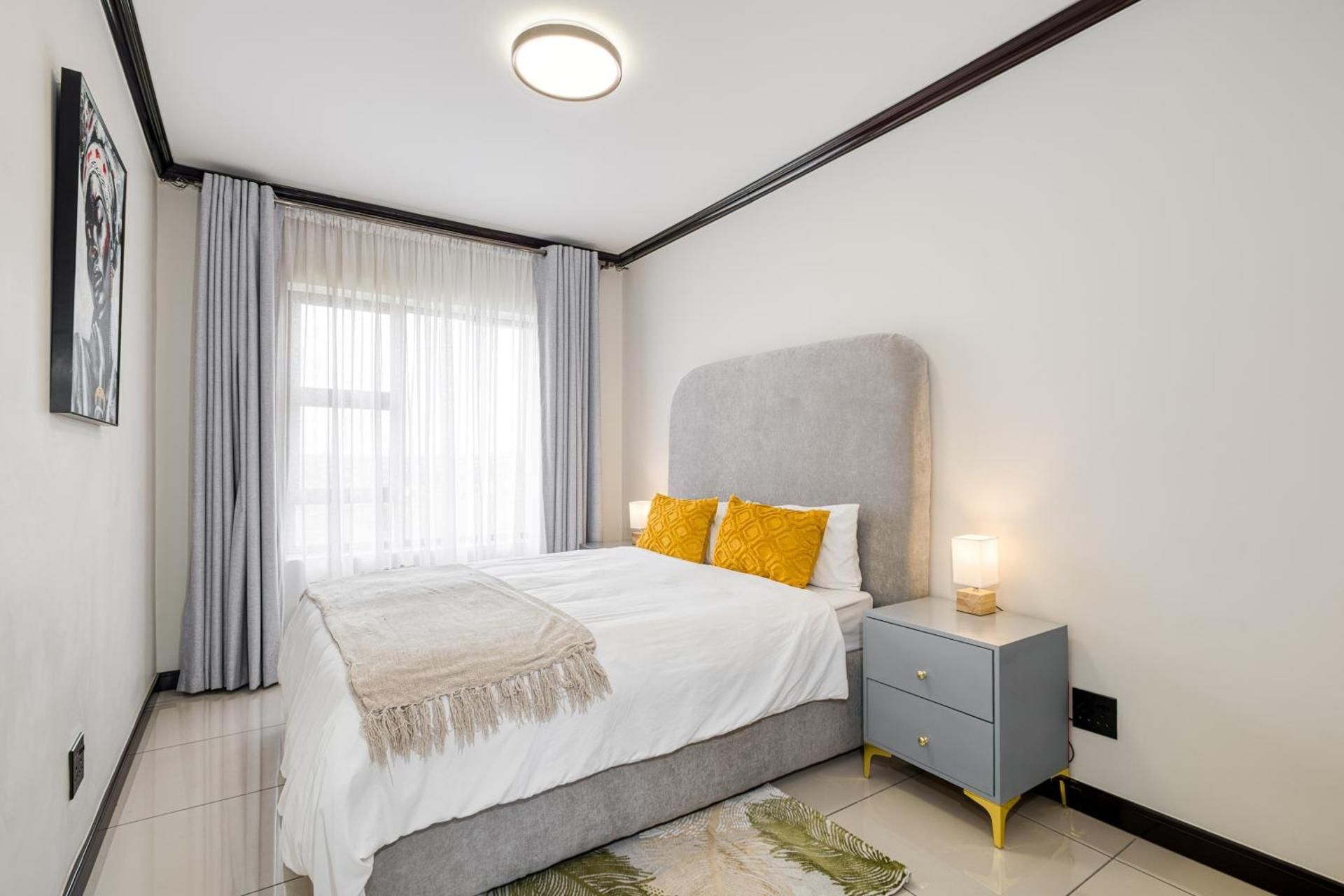Two-Bedroom Deluxe Apartment with Balcony