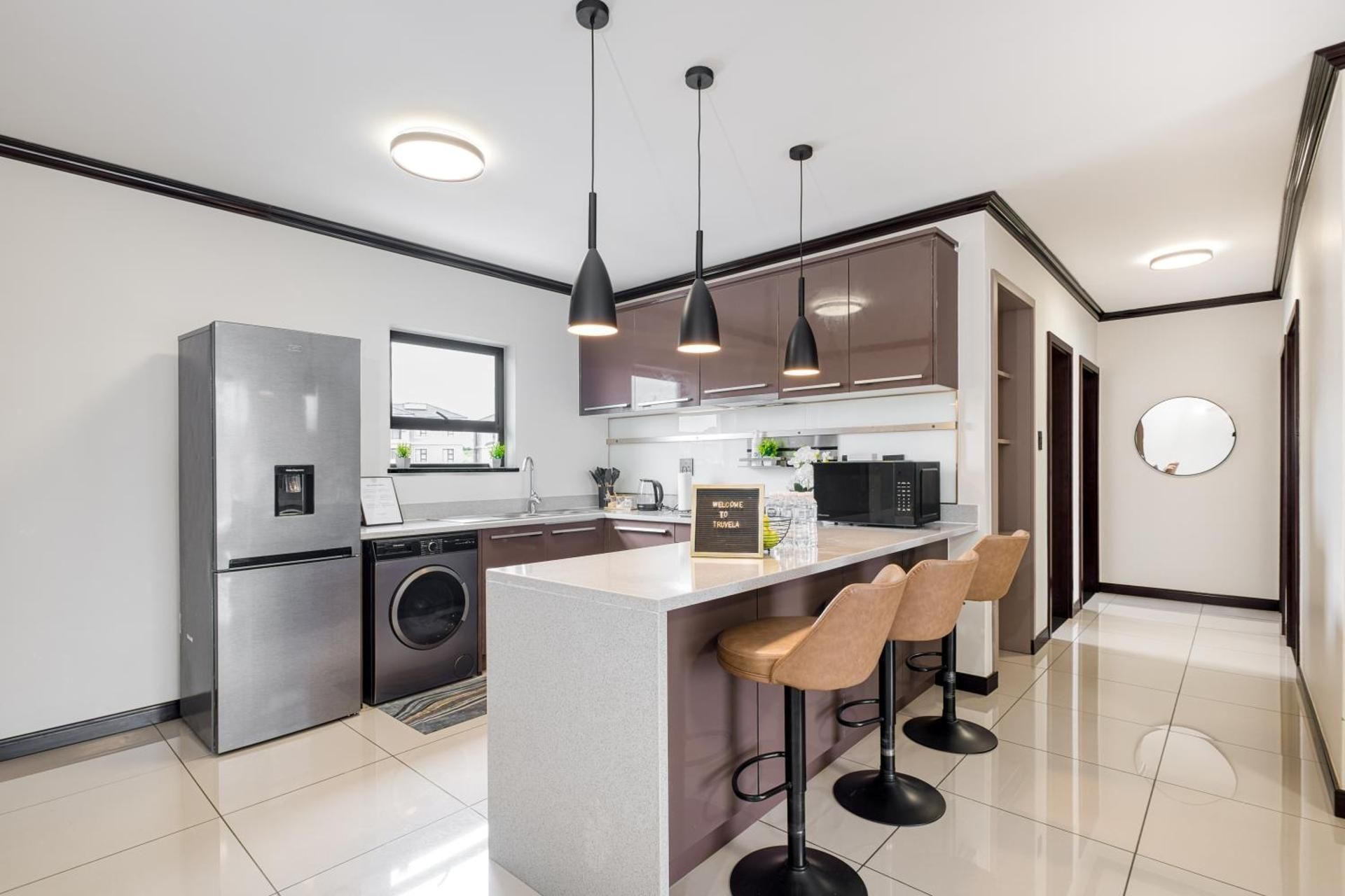 Two-Bedroom Deluxe Apartment with Balcony