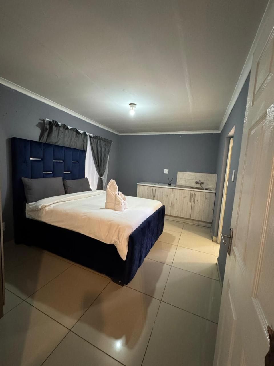Deluxe Double Room with Shower