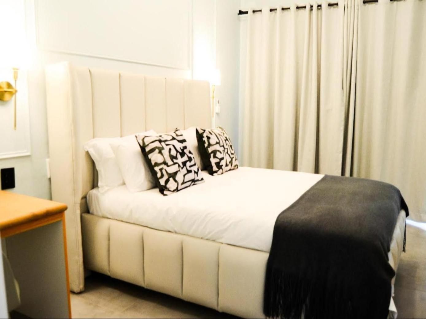 Luxury Queen Room
