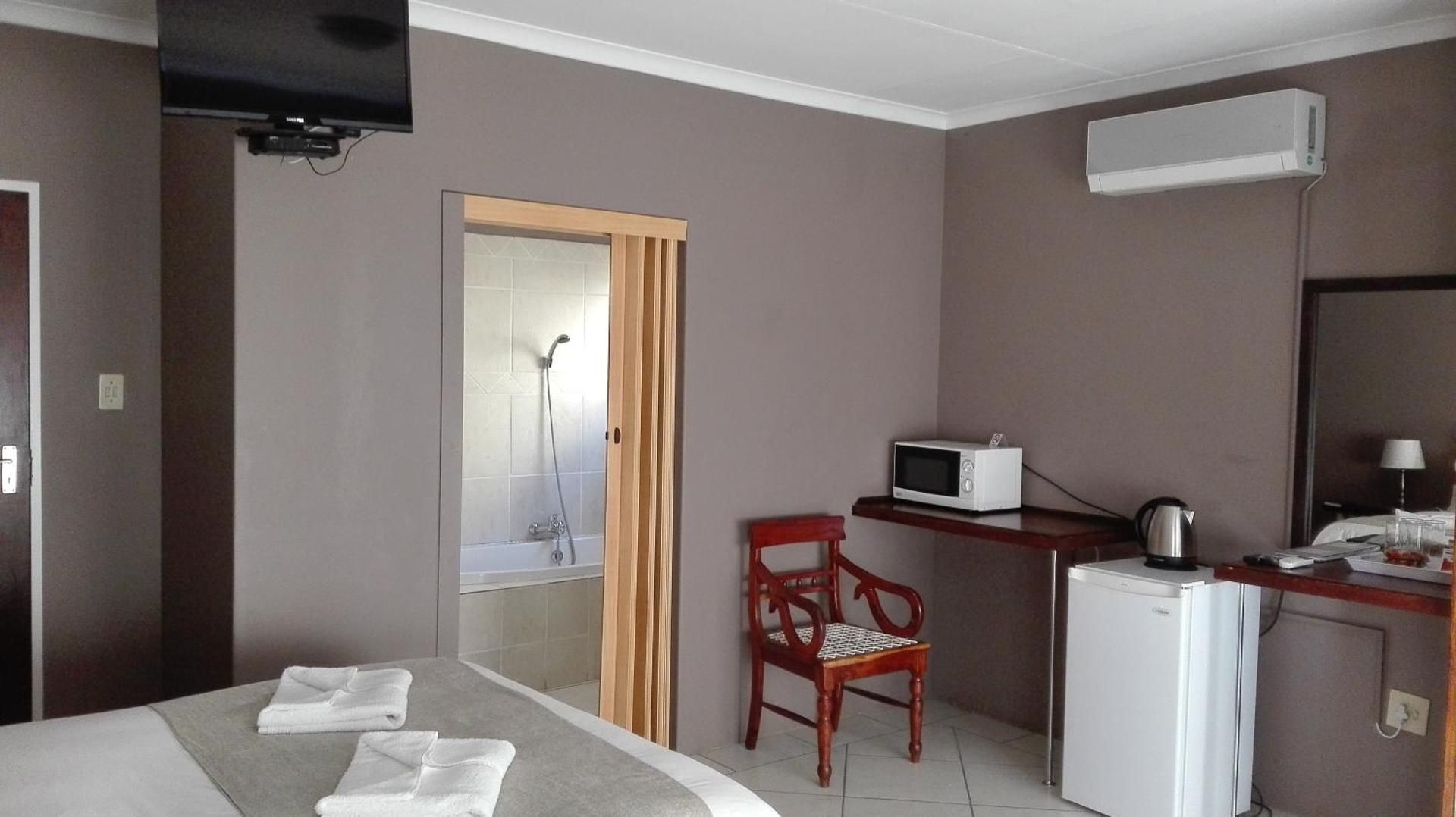 Double or Twin Room with Bathroom
