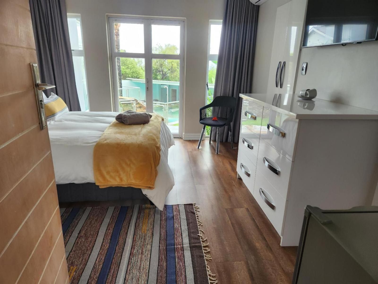 Premium Queen Room