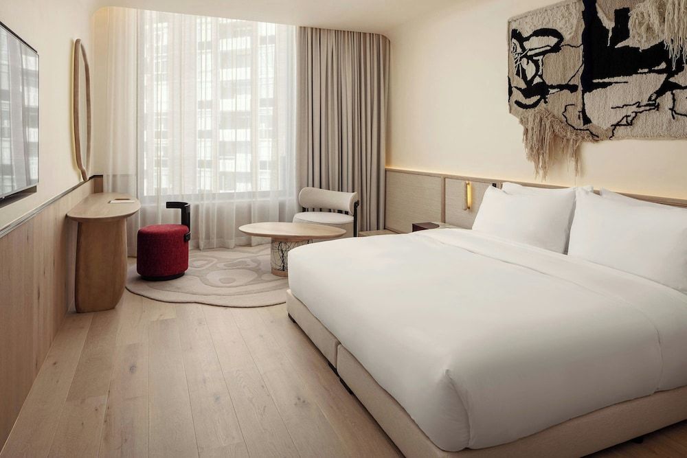 Morea House, Autograph Collection Deluxe Room, 1 King Bed