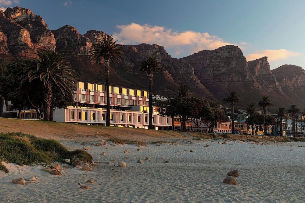 Morea House, Autograph Collection