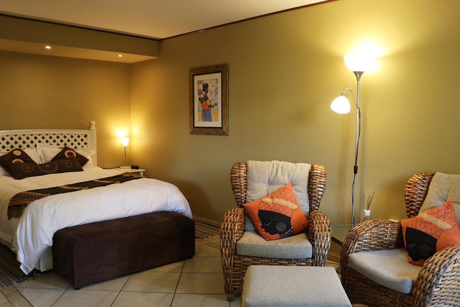 Queen Room with Garden View