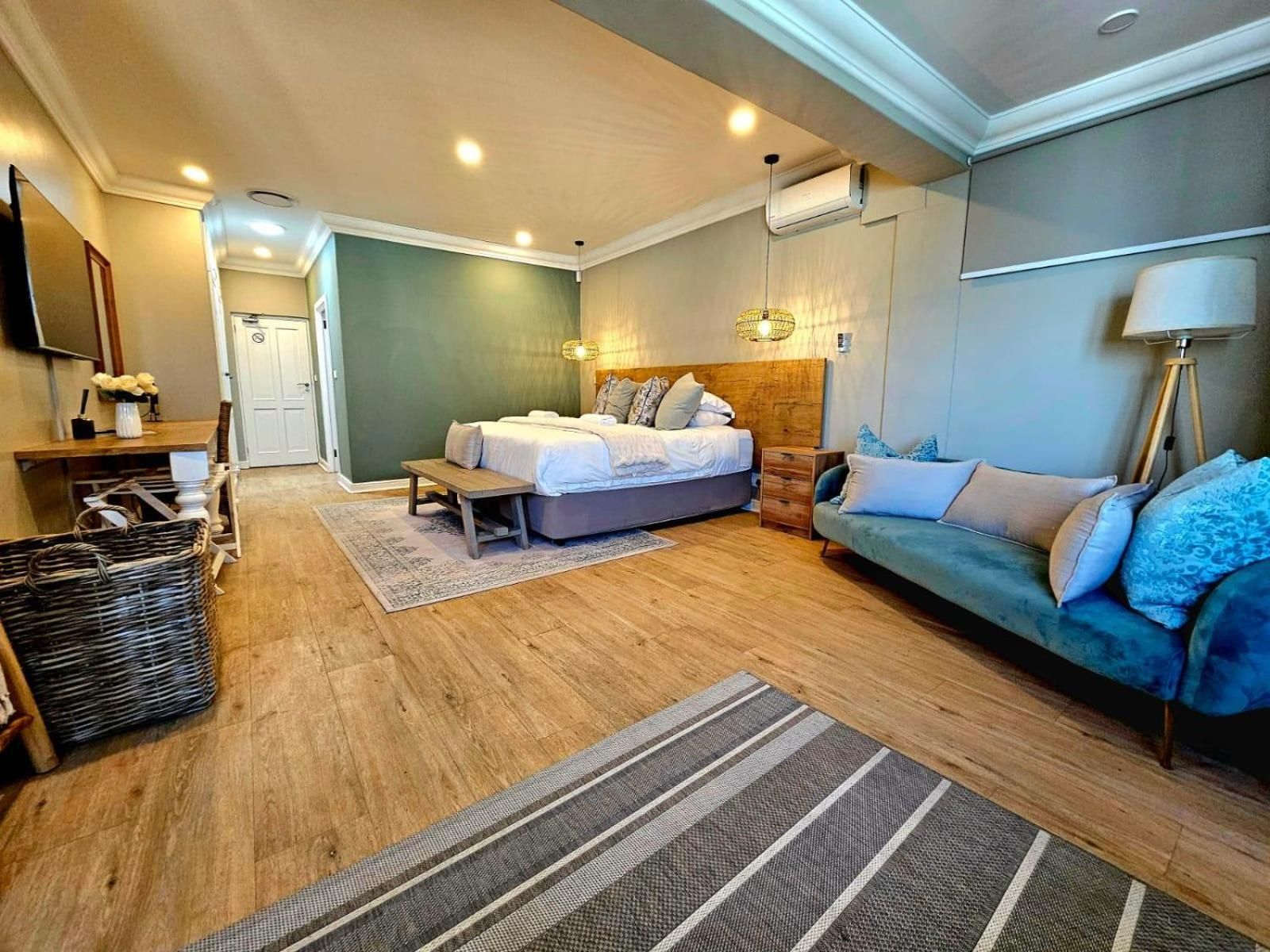 Standard King Room