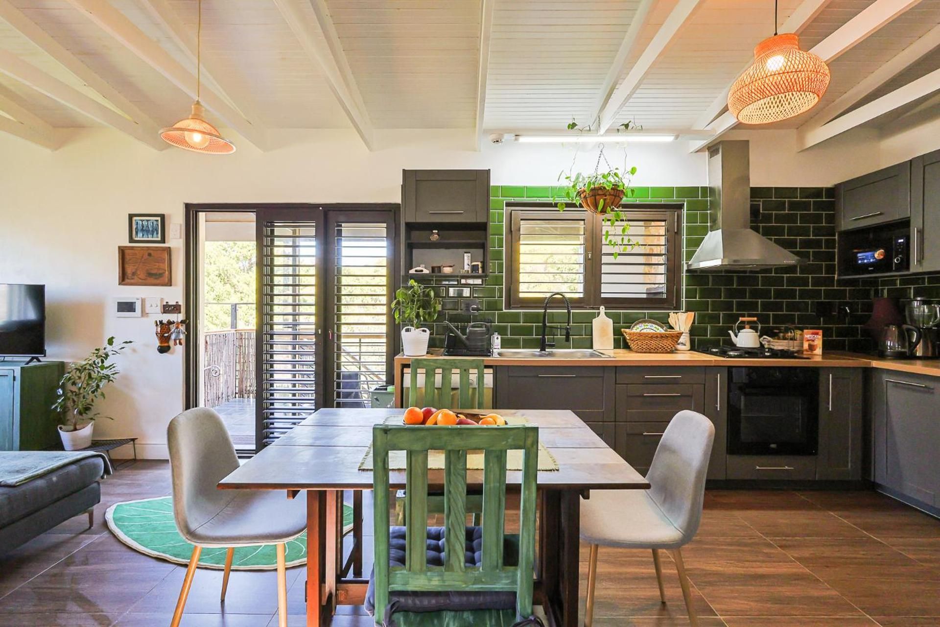 New Mountain Retreat with Scenic Views Single Room with Mountain View 2