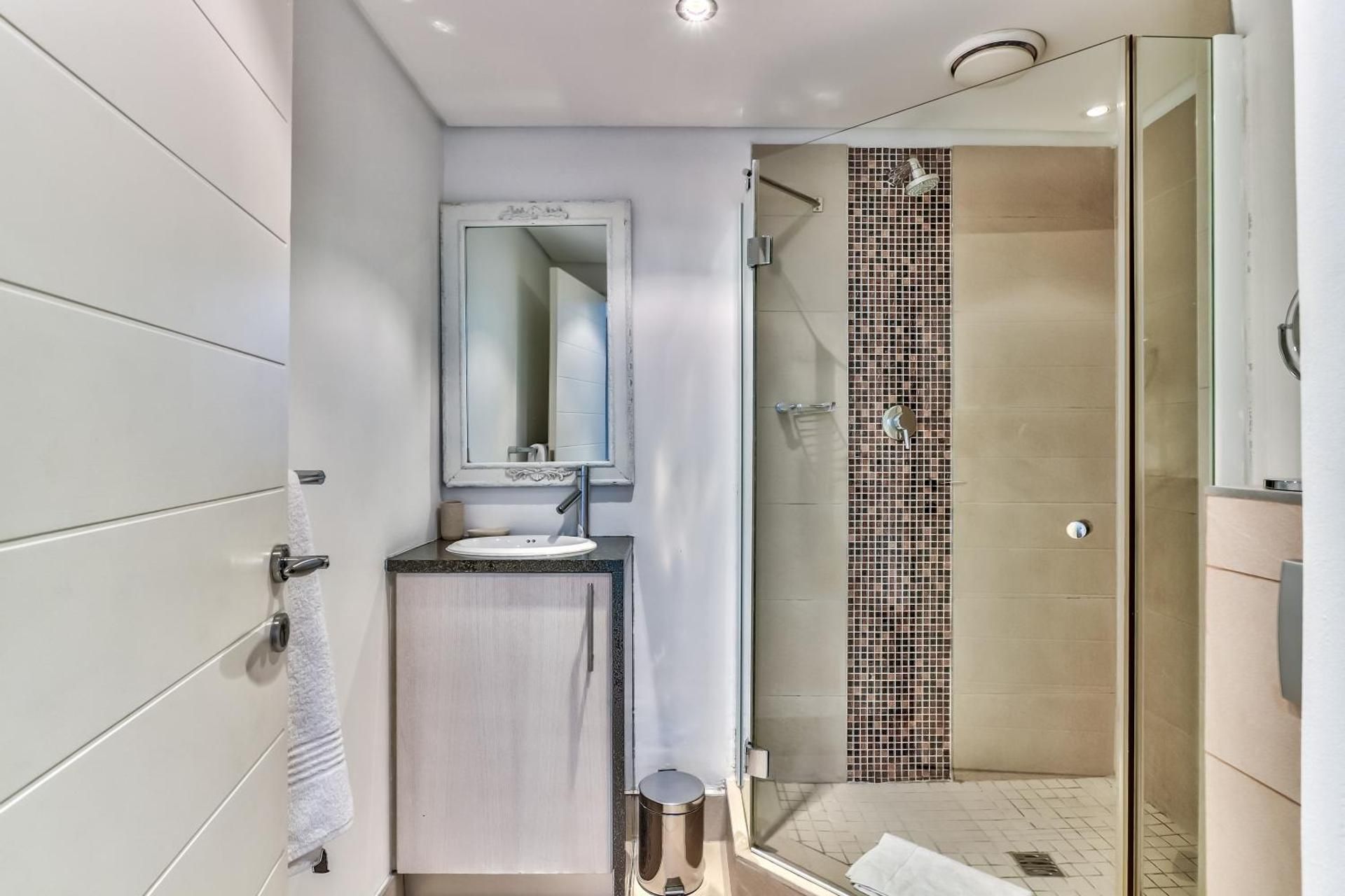 319 Rockwell
