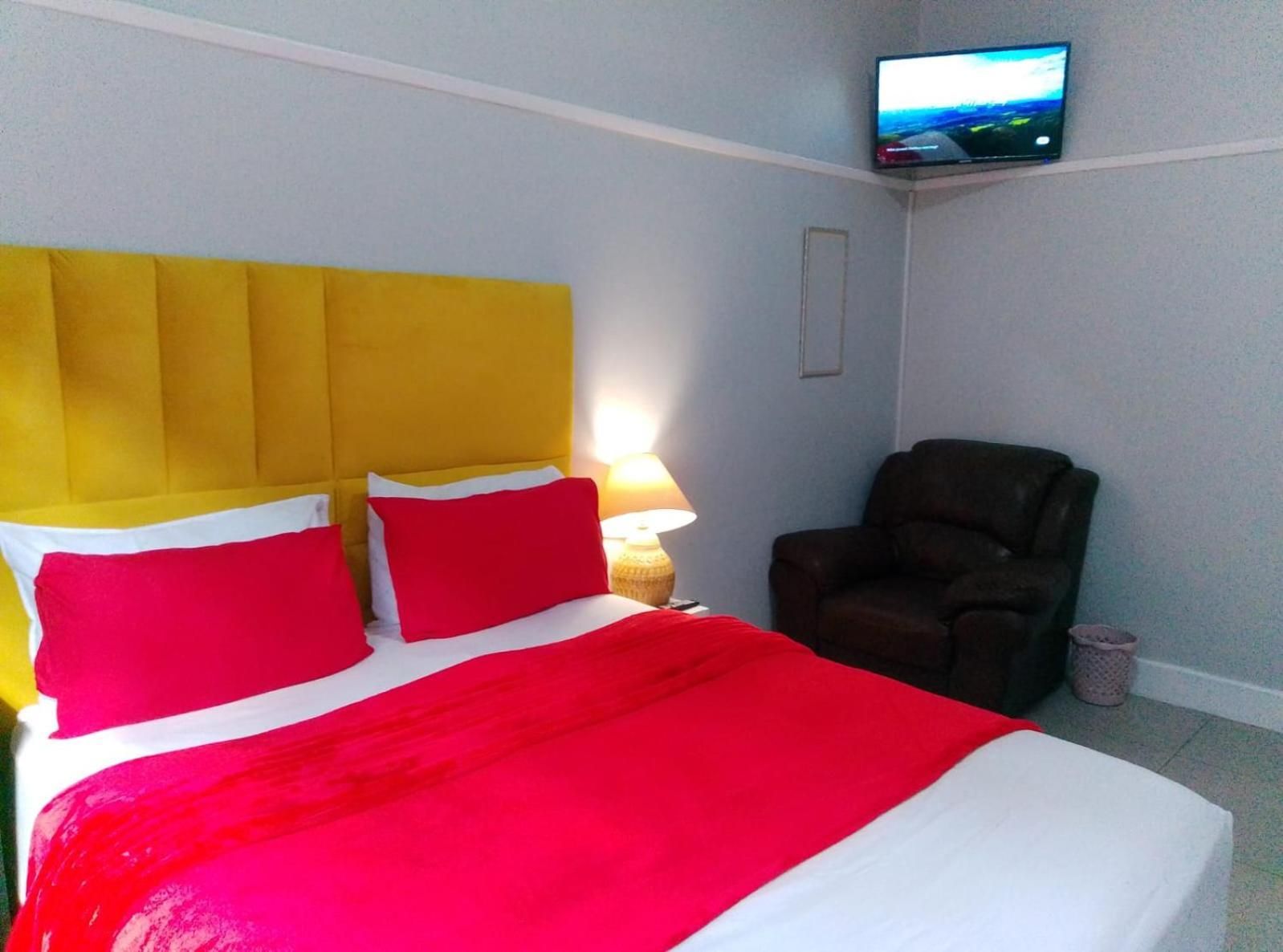 Standard Queen Room