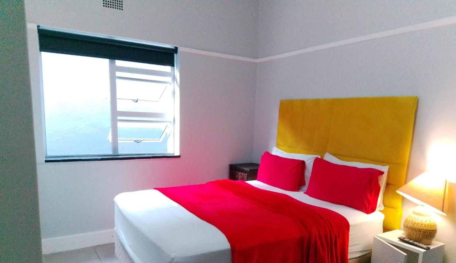 Deluxe Queen Suite