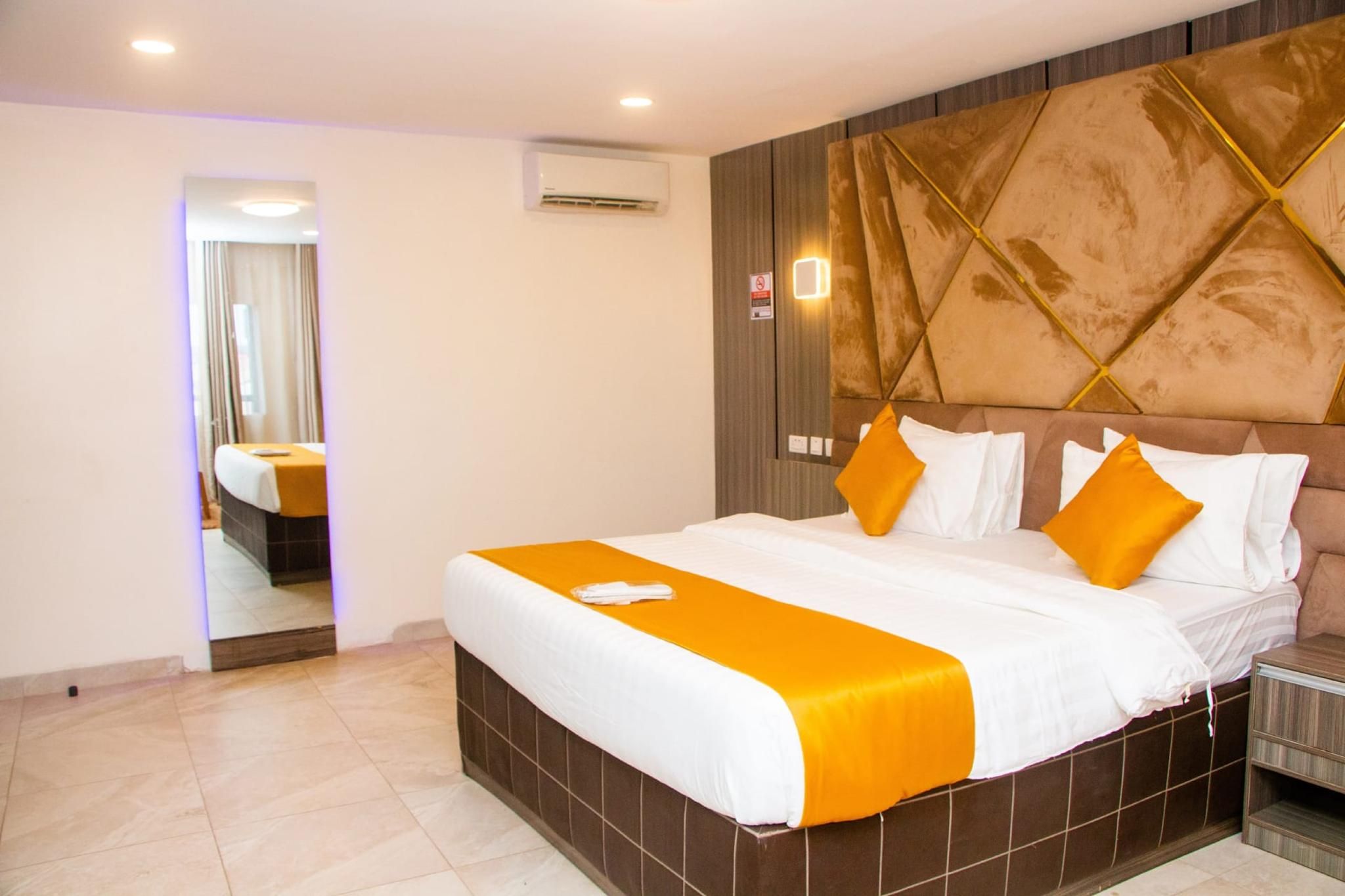 Super Executive Room 