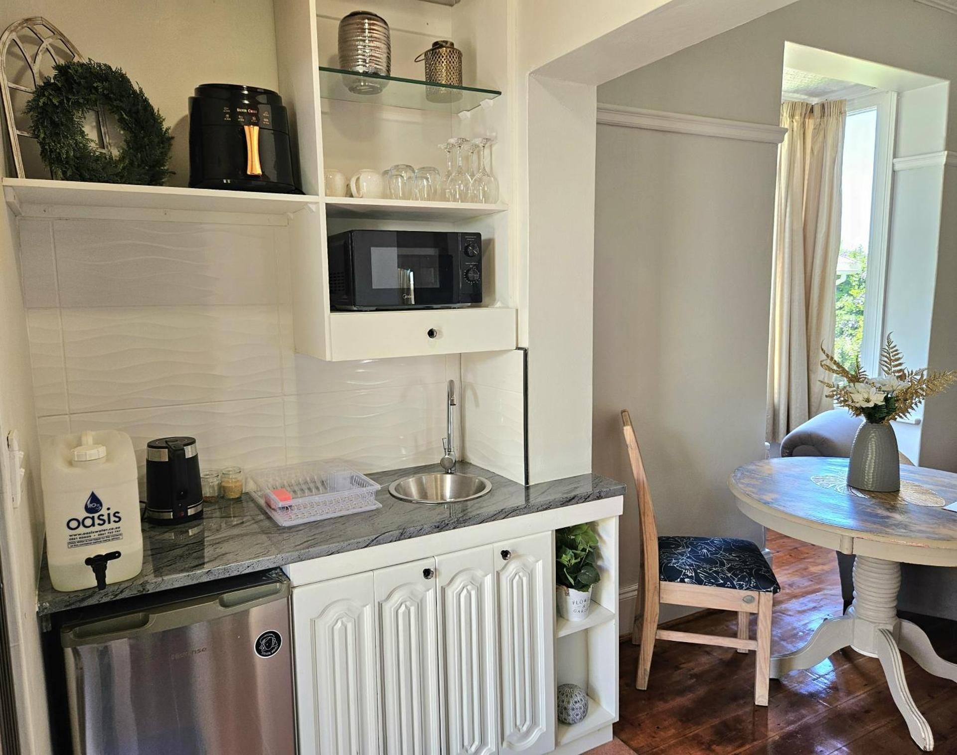 Studio Apartment with King Bed