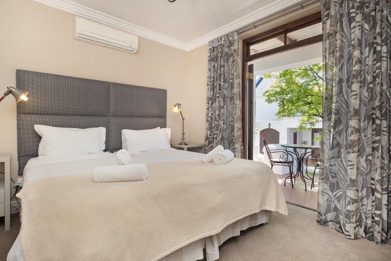 2 Bedroom Deluxe Suite