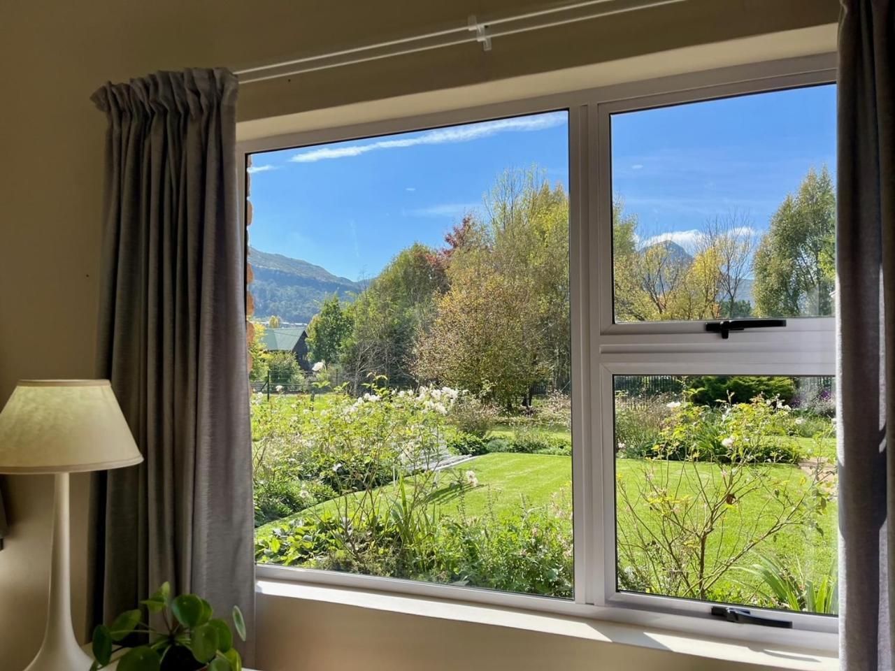 Deluxe Double or Twin Room with Garden View