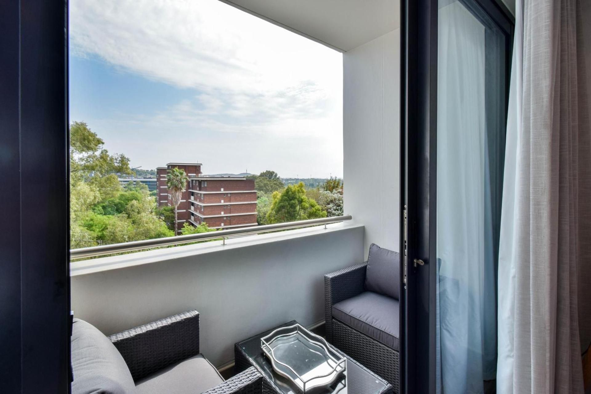 Studio with Garden View