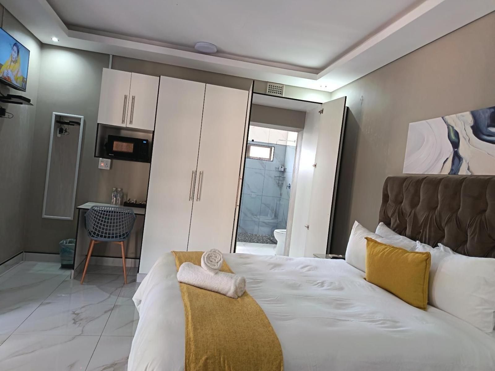 Deluxe Suite