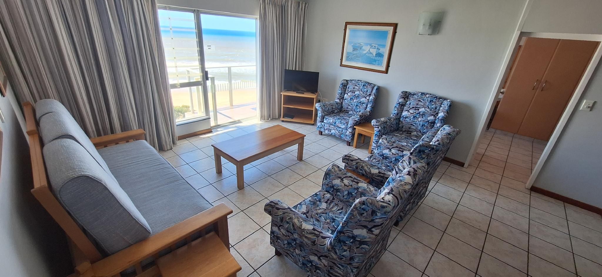 Apartment with Balcony and Kitchen