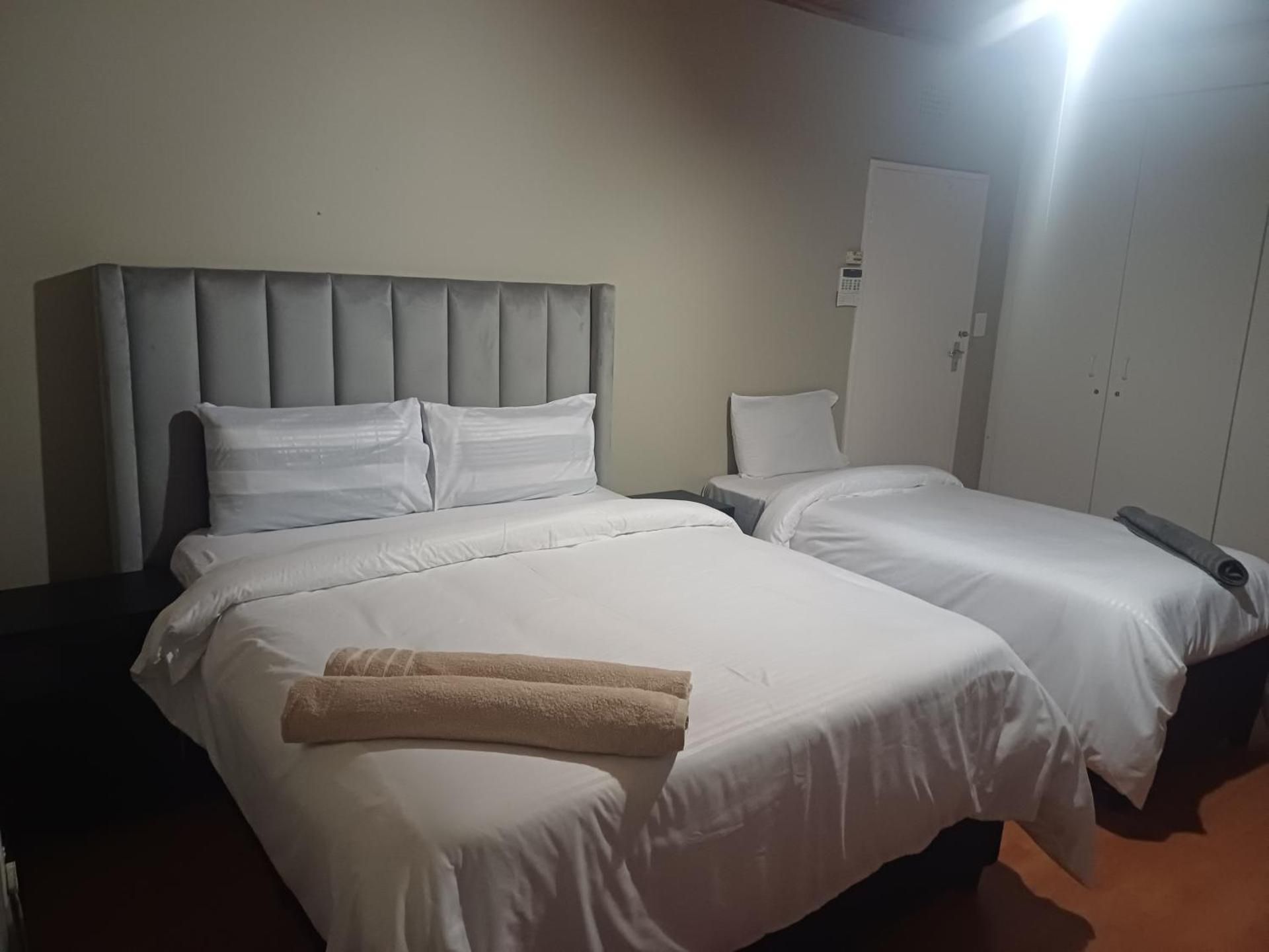 Triple Room with Bath