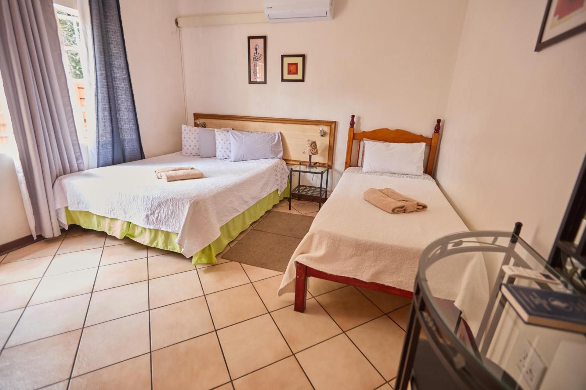 Apartment With Shared Bathroom