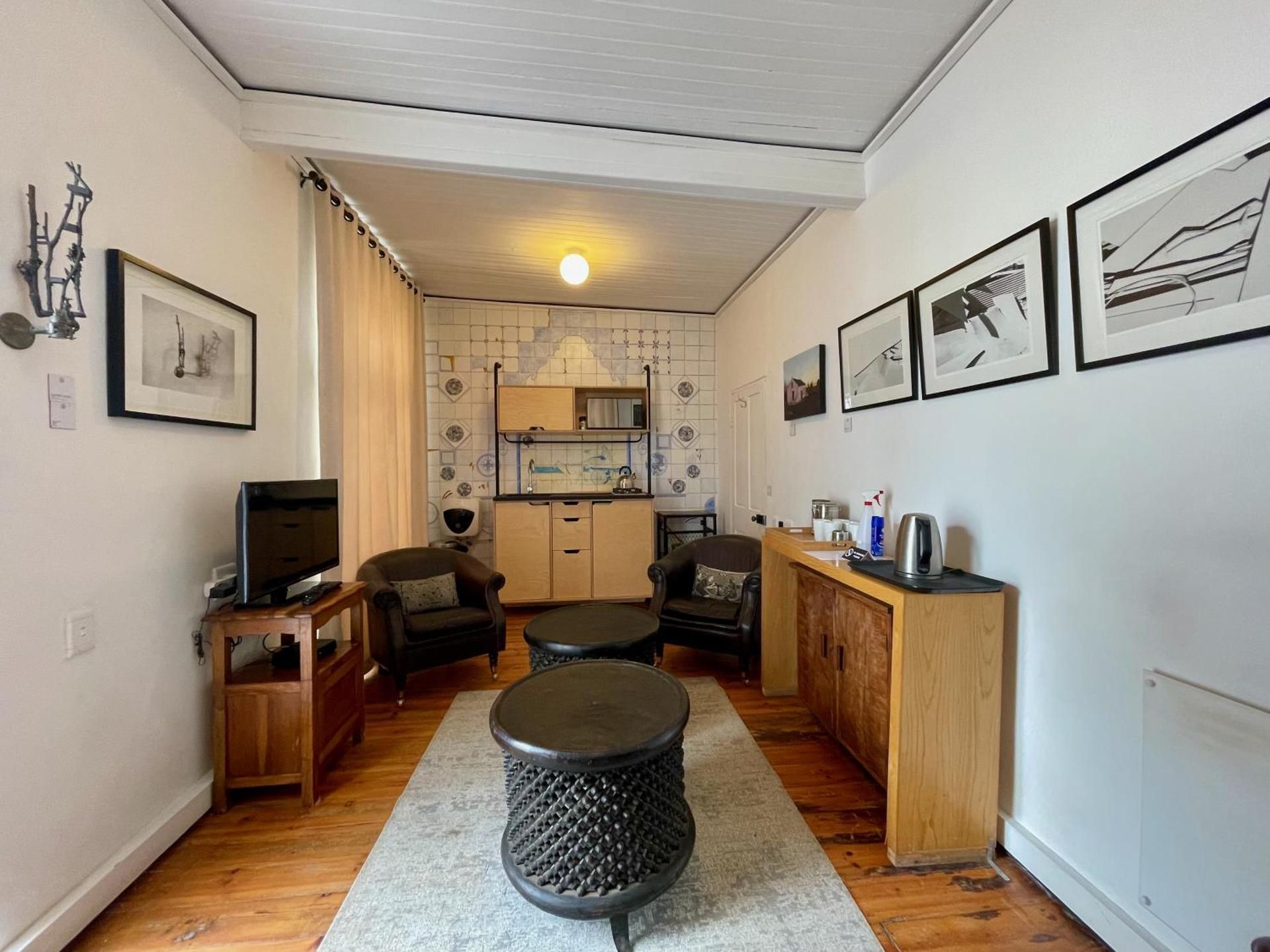 Twin Room with Private Bathroom