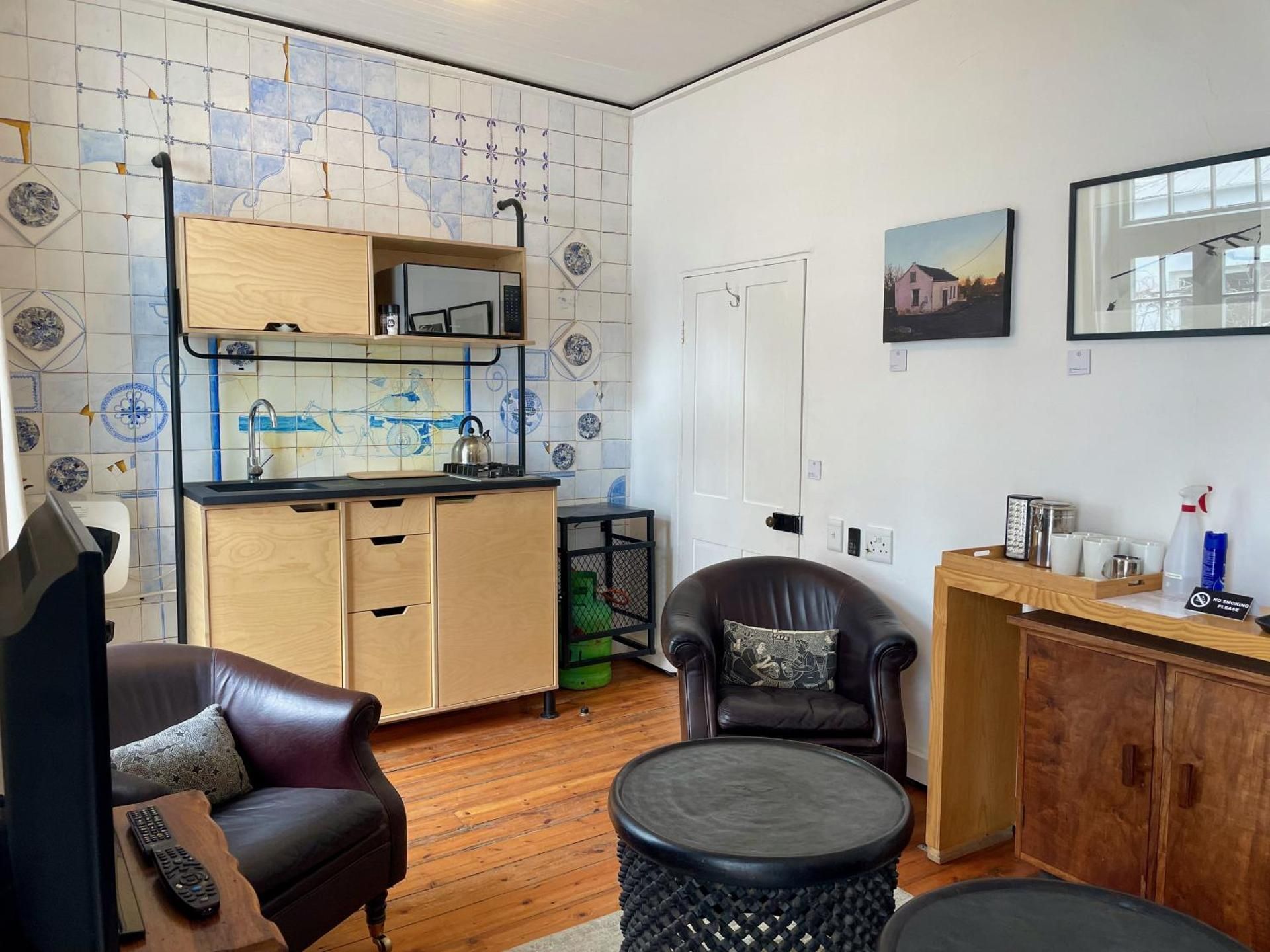 Twin Room with Private Bathroom