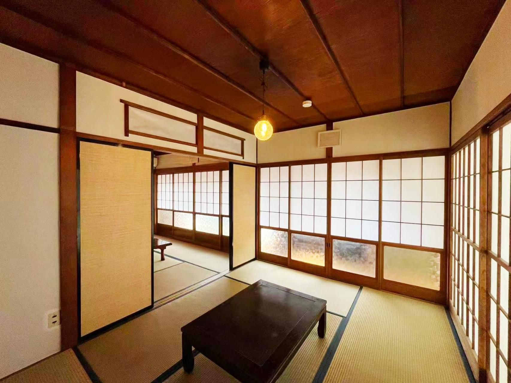Japanese-Style Room