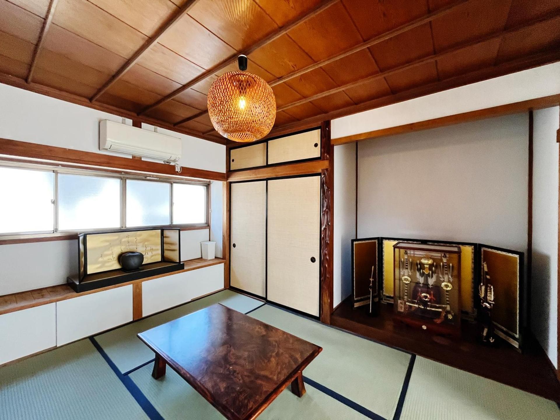 Japanese-Style Room