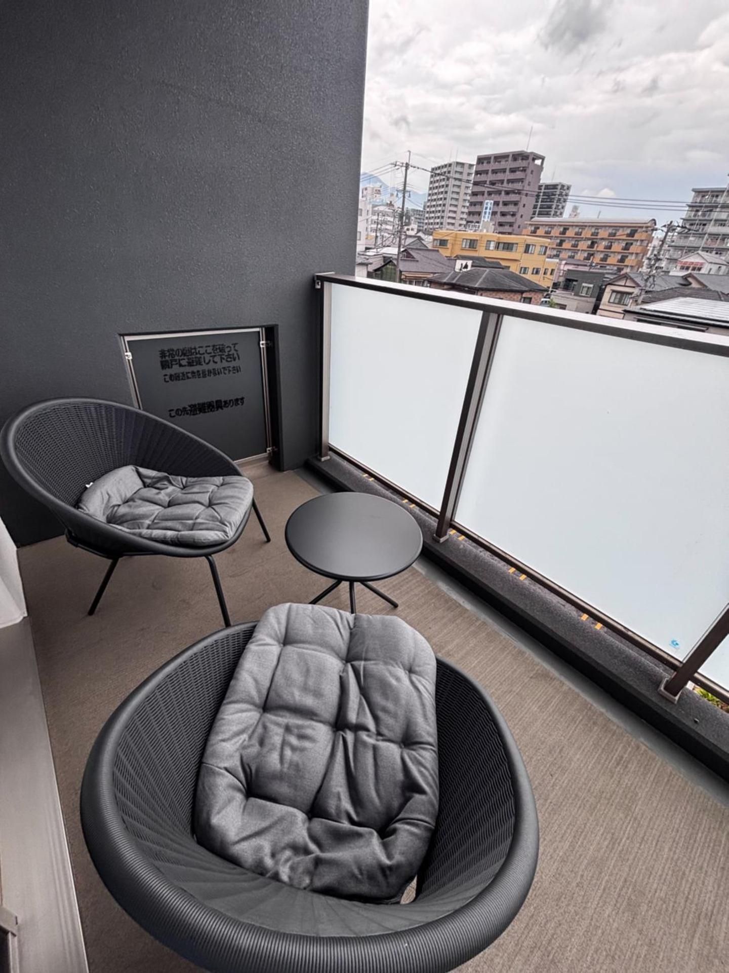 U&T V-Five Room-505