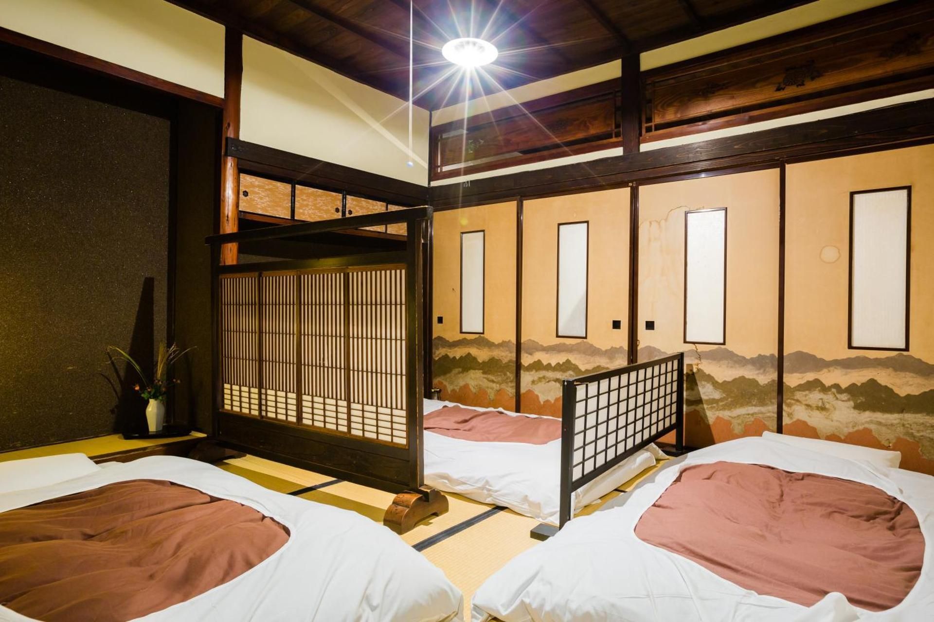 Japanese-Style Triple Room with Shared Bathroom