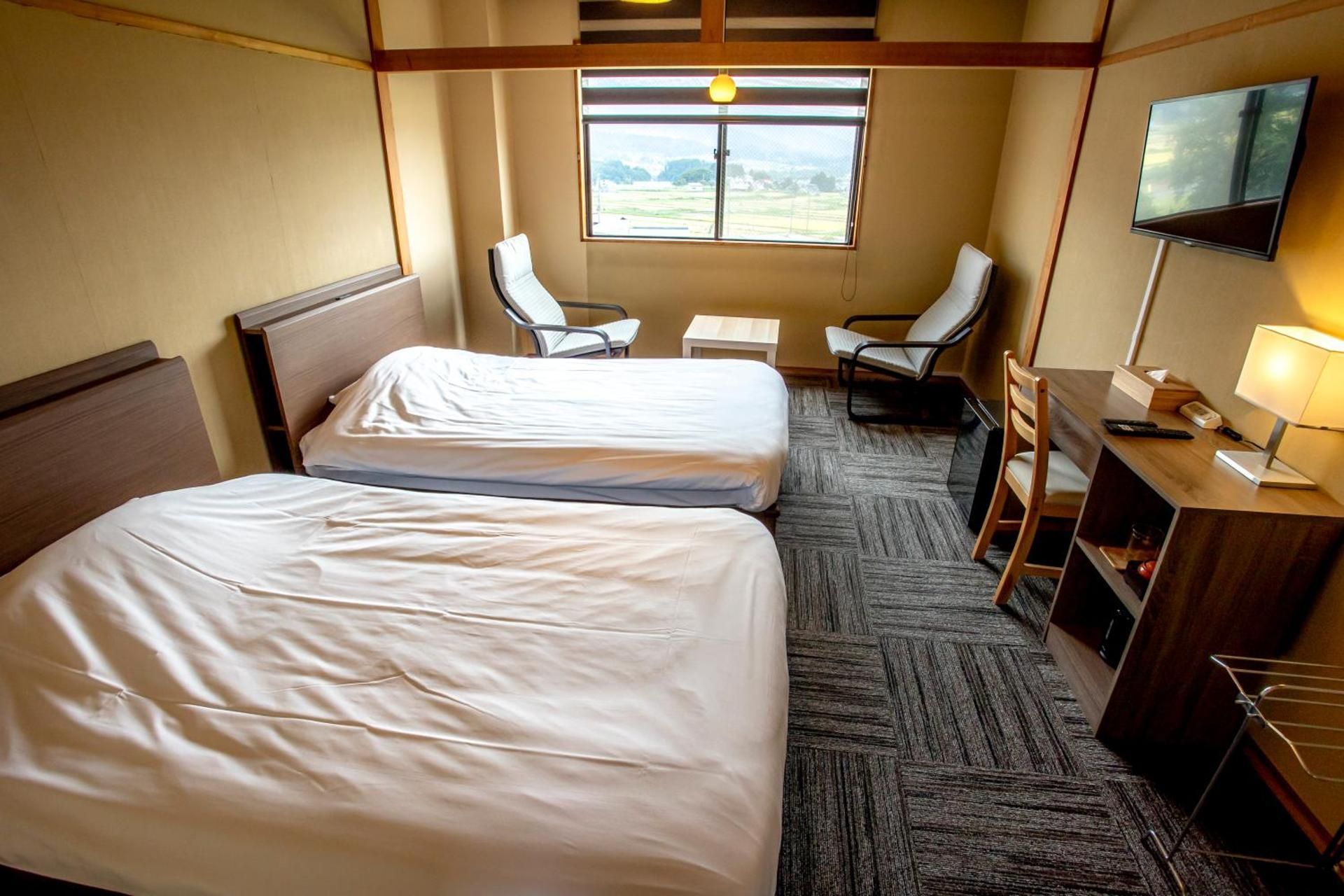Standard Twin Room with Shared Bathroom