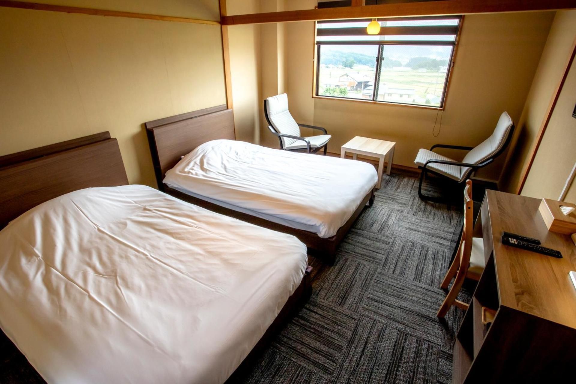 Standard Twin Room with Shared Bathroom