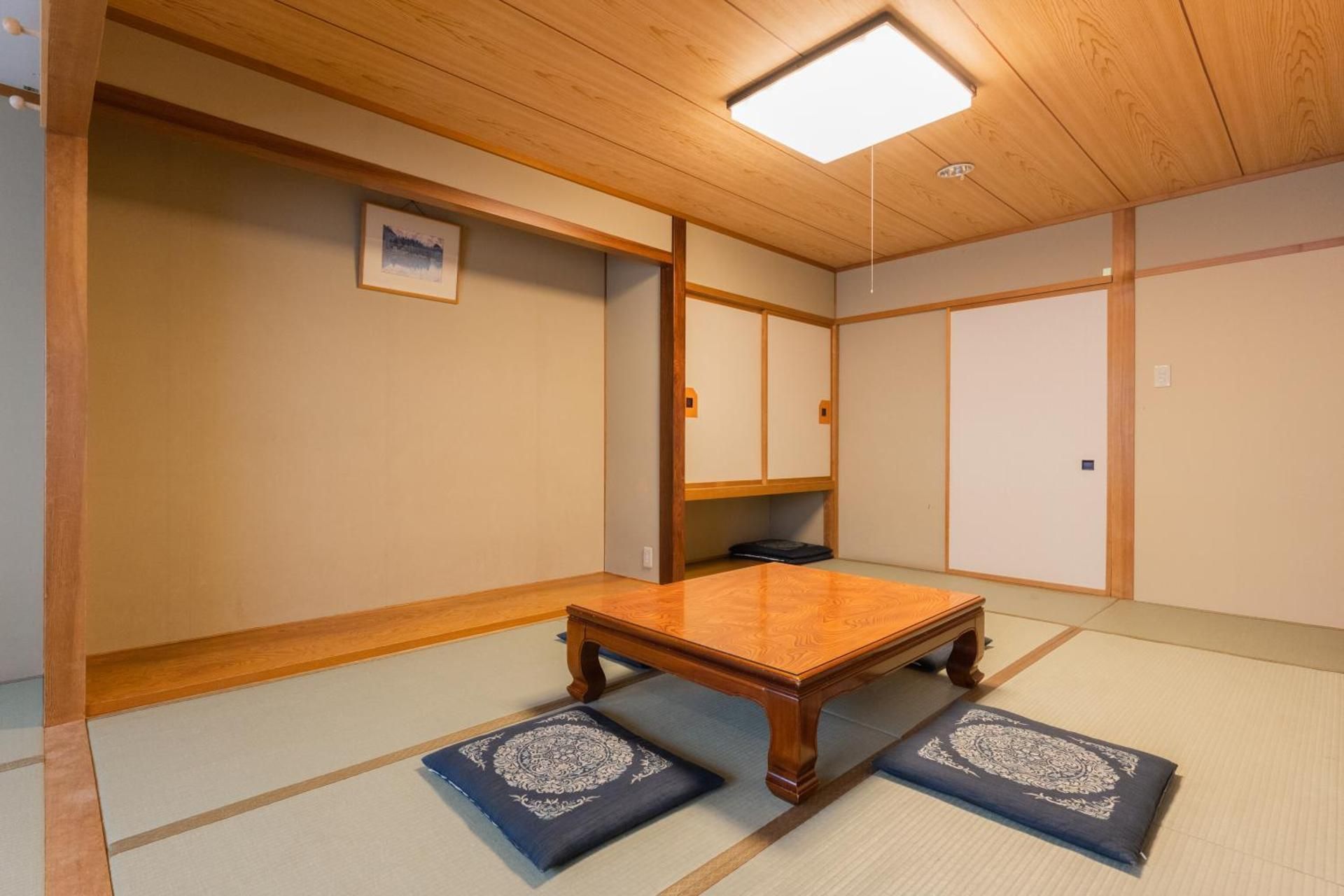 Japanese-Style Room