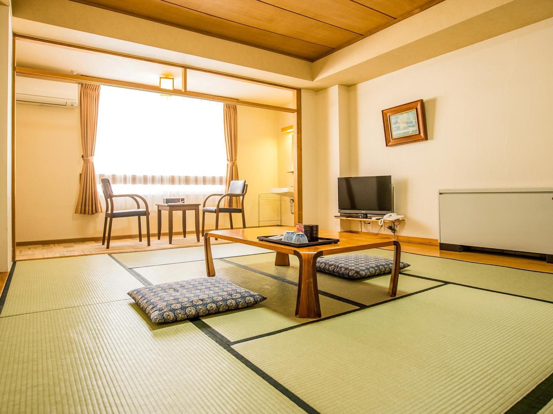 Japanese-Style Room