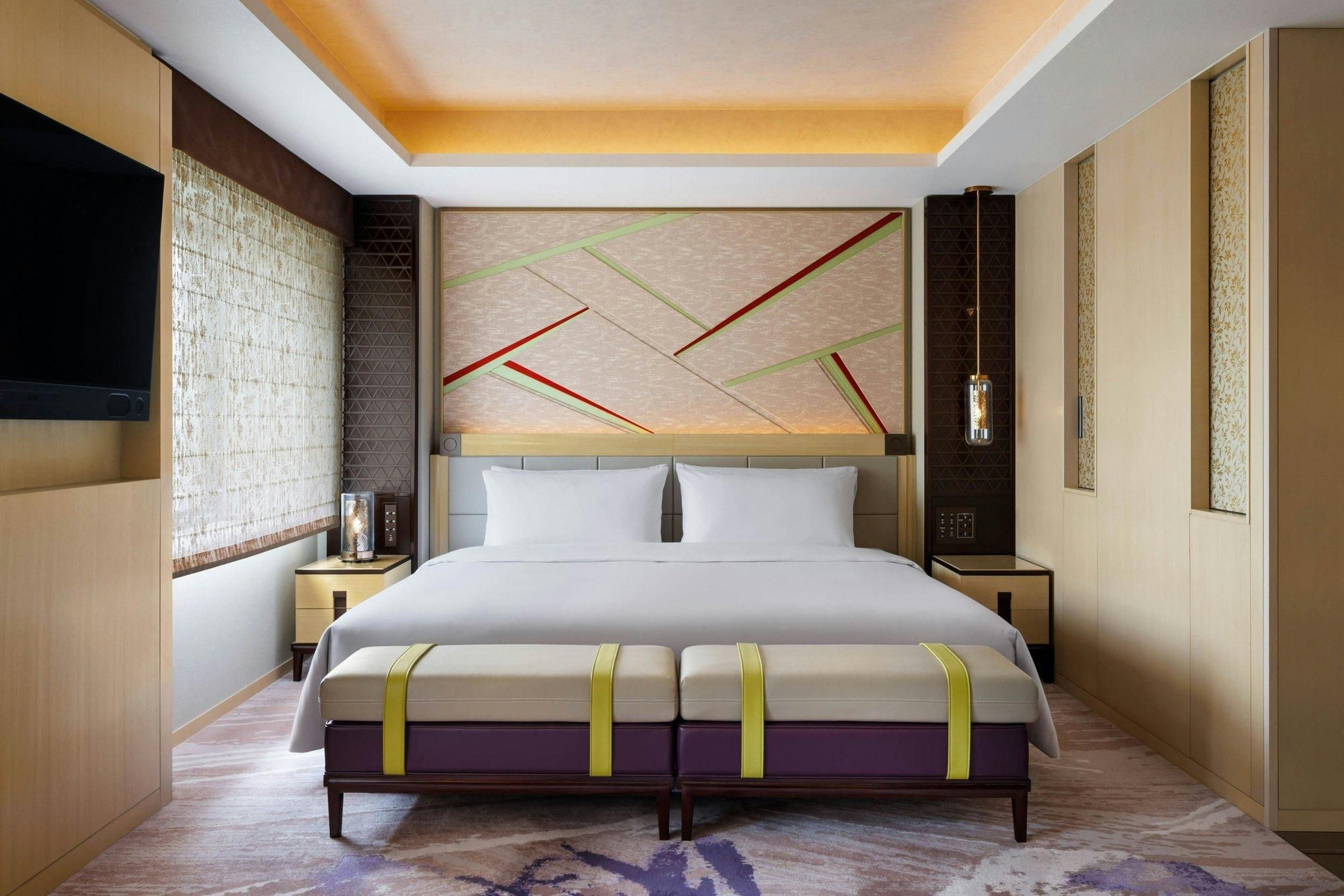 Junior Suite, 1 King, High floor
